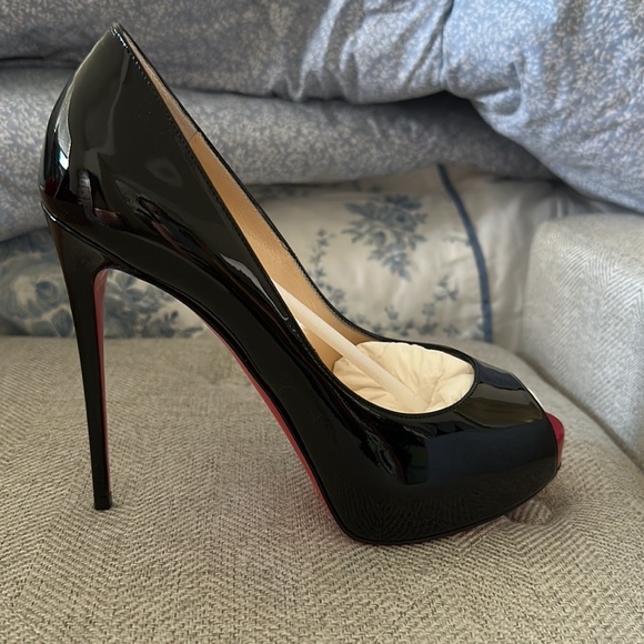 Christian Louboutin Very Prive 120 Patent - Picture 3 of 8